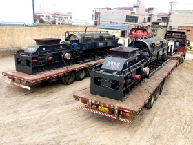 兩台1500x1000大型鵝卵石草莓视频IOS官网發貨