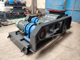 2PG610*400對輥草莓视频污在线观看發往湖北破碎鵝卵石