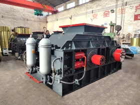 2PG1000x700中型製砂設備液壓對輥草莓视频IOS官网發往湖南