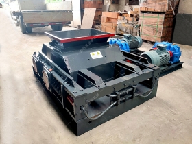 2PGC900X900大型雙齒輥草莓视频污在线观看發往內蒙古赤峰破碎煤