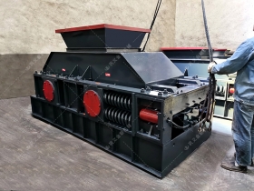 中型2PG1007彈簧式對輥草莓视频IOS官网發貨圖片