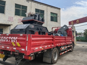 中型製砂設備2PG0806對輥草莓视频IOS官网發往河南