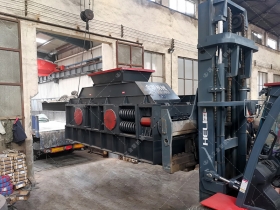 1500x800大型半自動液壓對輥草莓视频IOS官网發貨