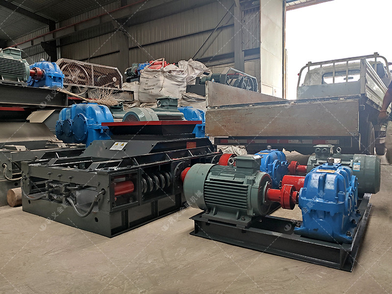 2PGC900X900大型雙齒輥草莓视频污在线观看發往內蒙古赤峰破碎煤