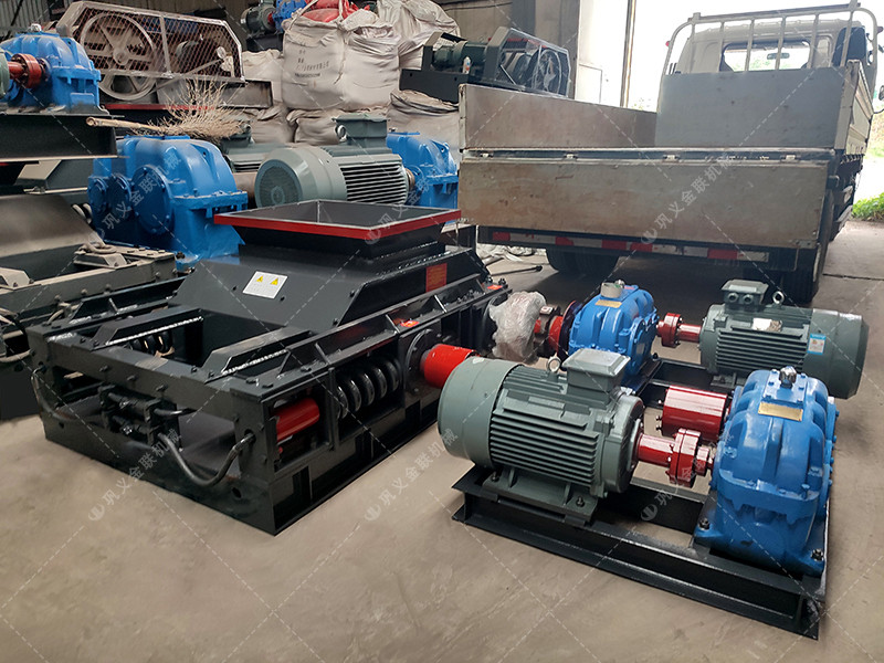 2PGC900X900大型雙齒輥草莓视频污在线观看發往內蒙古赤峰破碎煤