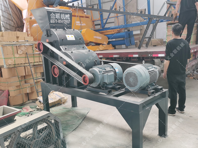 scf600*400小型雙級粉碎機發往山東煙台破碎粉煤灰
