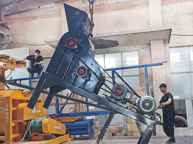 scf600*400小型雙級粉碎機發往山東煙台破碎粉煤灰