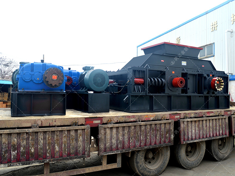 2PG1500X800大型對輥草莓视频污在线观看發往廣東清遠破碎石英砂