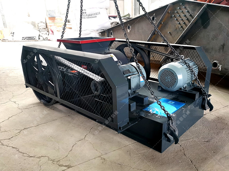 2PG400X400小型對輥草莓视频污在线观看發往山東鄹平破碎焦炭