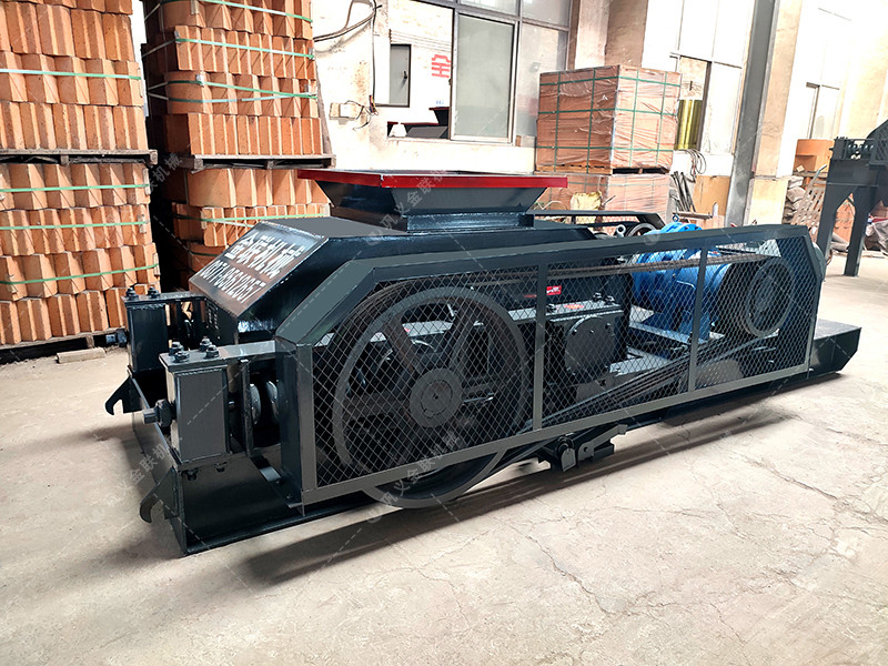 2PG610*400對輥草莓视频污在线观看發往湖北破碎鵝卵石