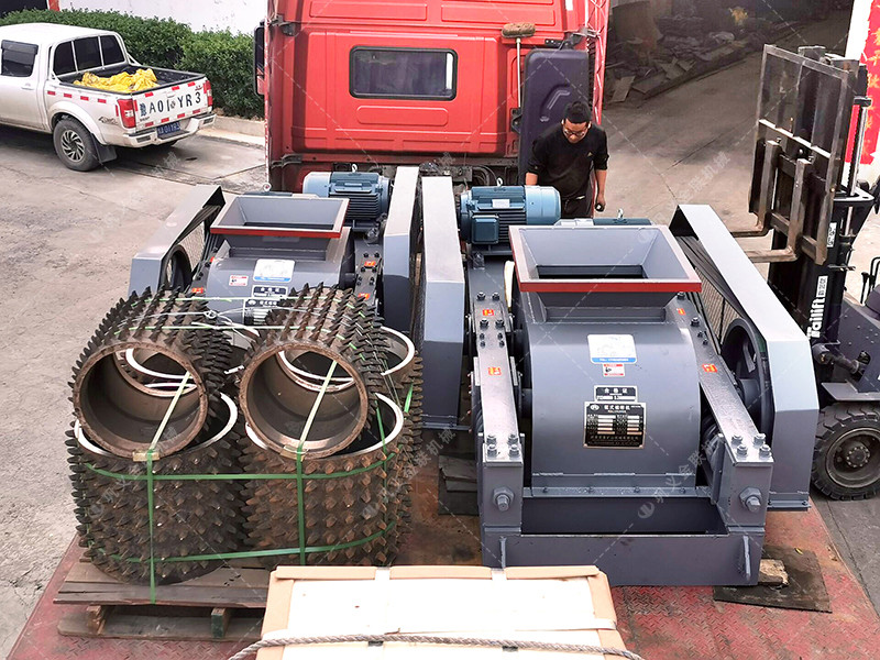 2台雙齒輥草莓视频污在线观看發貨現場圖片_發往新疆_破碎原煤