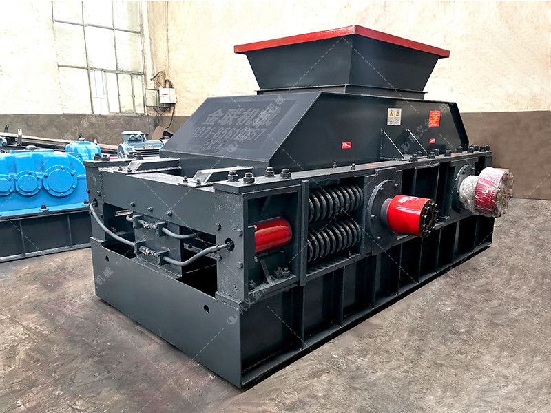 2PG1200*800連軸式對輥草莓视频污在线观看發貨現場圖_發往四川_鵝卵石製砂