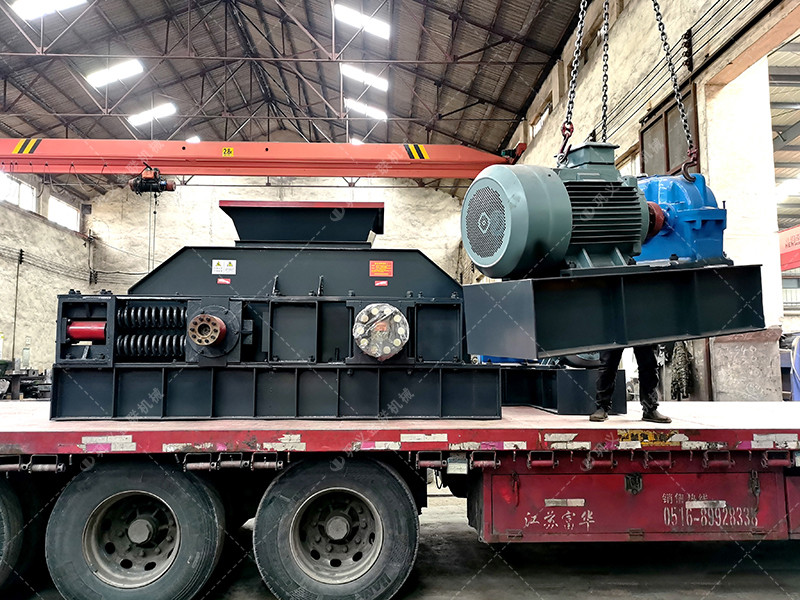 兩台大型對輥草莓视频污在线观看征戰沙場