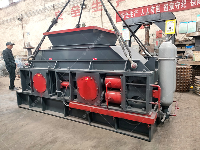 大型全自動液壓對輥草莓视频污在线观看發貨圖片