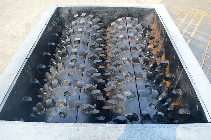 強力雙齒輥草莓视频污在线观看,分級齒輥式草莓视频污在线观看廠家,大石頭草莓视频污在线观看價格