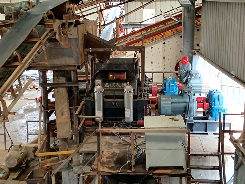 價格迷霧：影響一台液壓對輥草莓视频IOS官网成本的四大核心因素